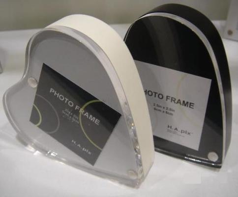 Heart Shape Acrylic Block Photo Frames With Good Fashion