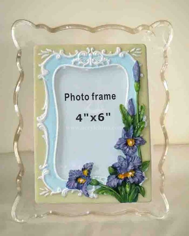 Clear Wall Mounted Acrylic Photo Frames With Magnet , Simple And Elegant