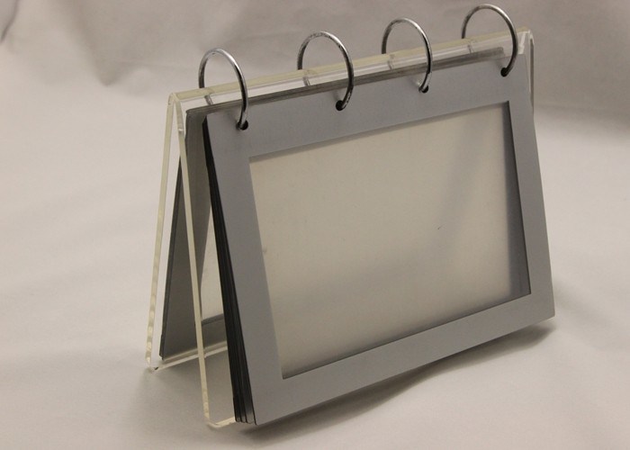 OEM / ODM White Country Acrylic Desk Calendar Holder With Metal Ring
